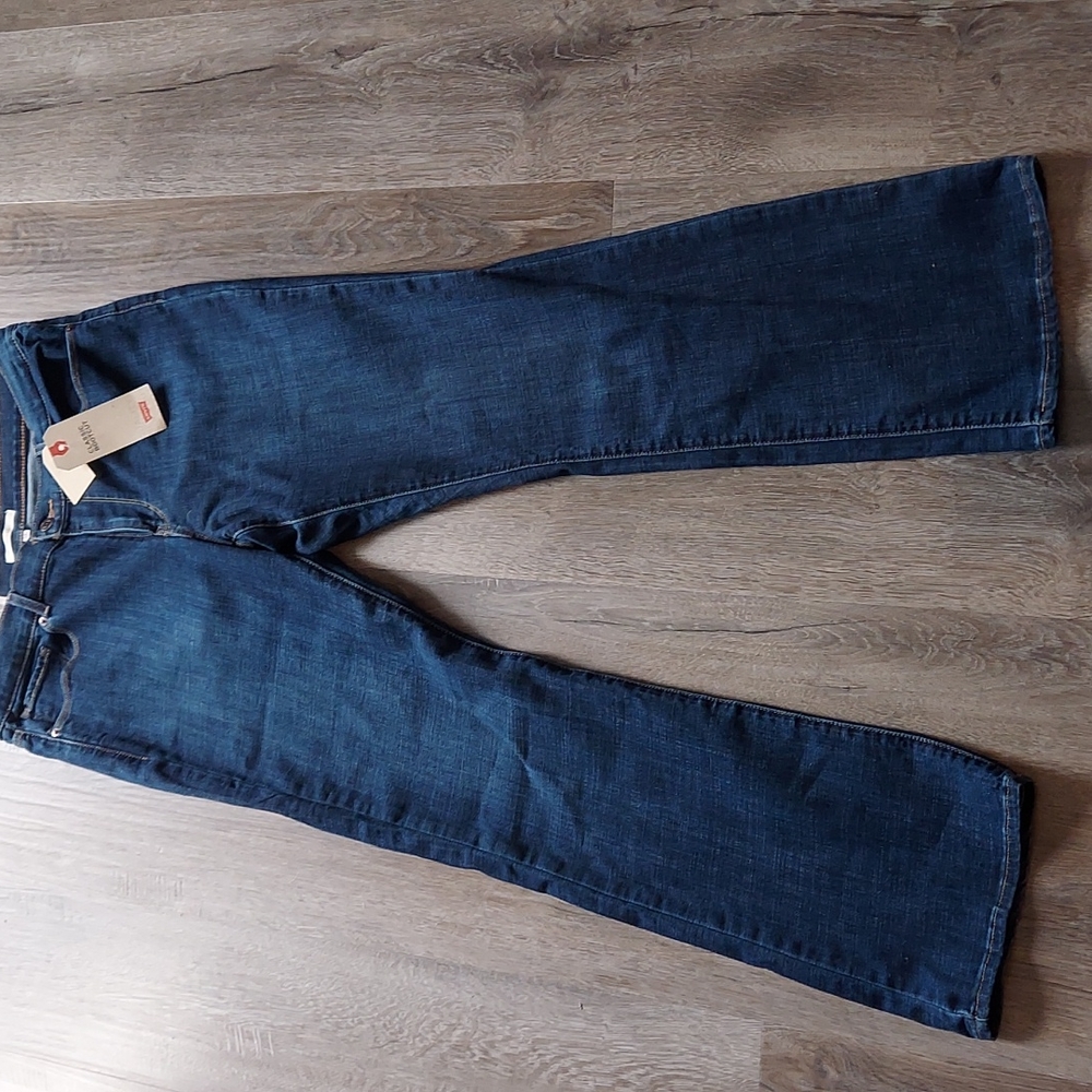 NWT Levi's Women's jeans